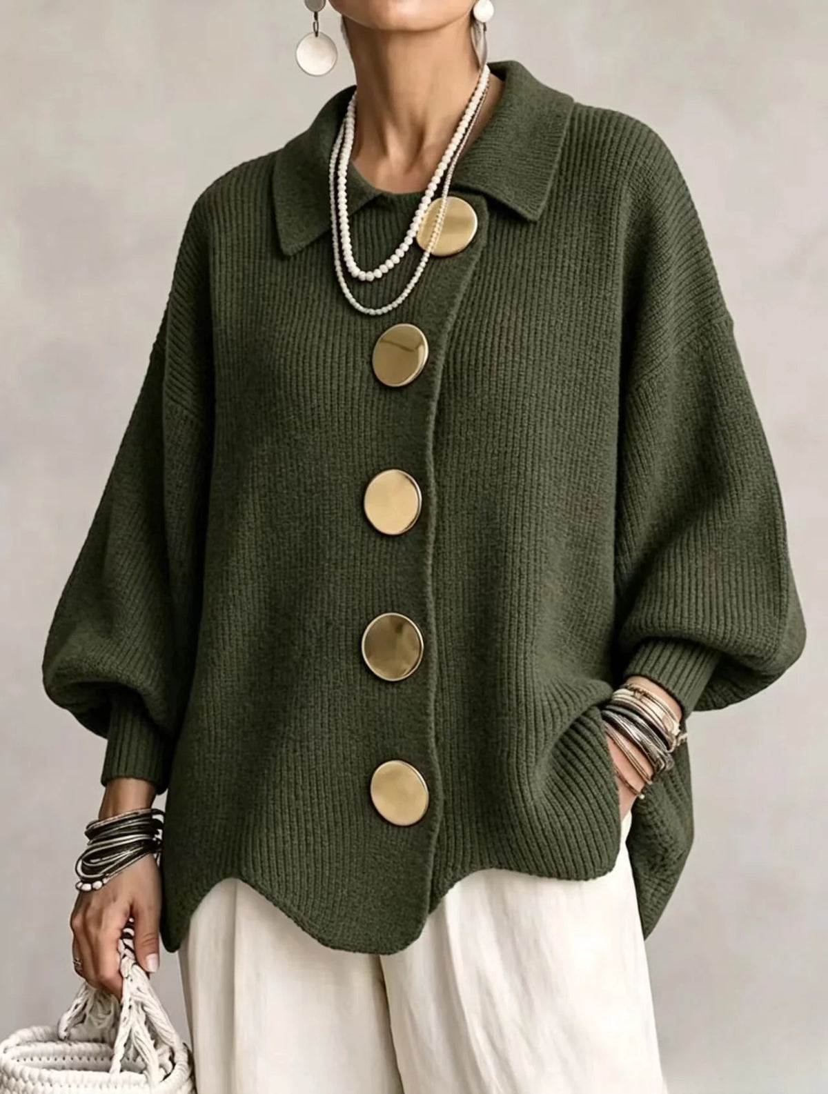 Emma - Cárdigan oversize con cuello y botones metálicos grandes