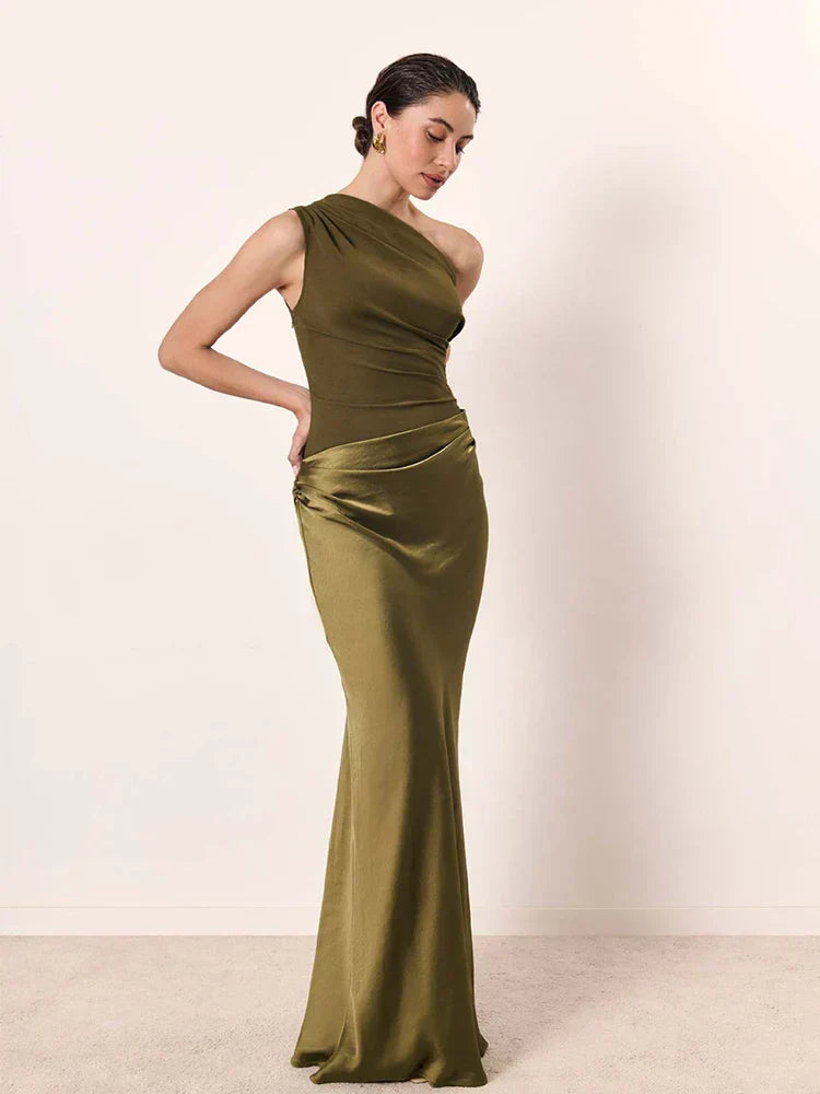 Alana – Vestido largo de satén con un solo hombro