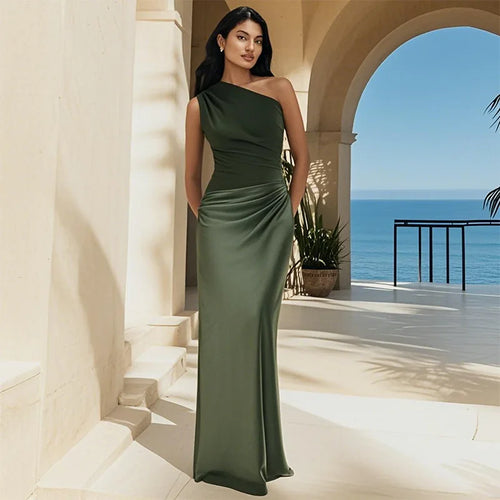 Alana – Vestido largo de satén con un solo hombro